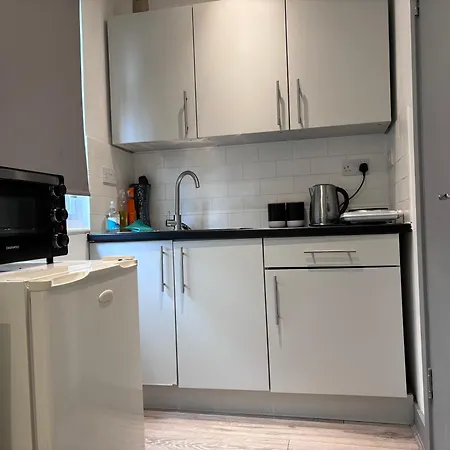 Romford Cosy Studio Flat Havering Exterior photo