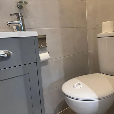 Romford Cosy Studio Flat Havering Exterior photo