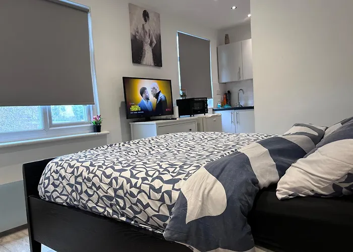 Romford Cosy Studio Flat
